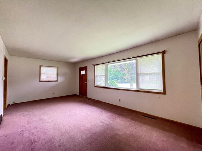 Foto del edificio - In BELLVILLE!  3 Bedroom Ranch Home!