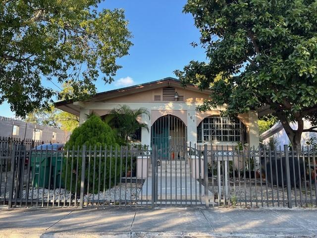 Foto del edificio - 161 NW 35th St