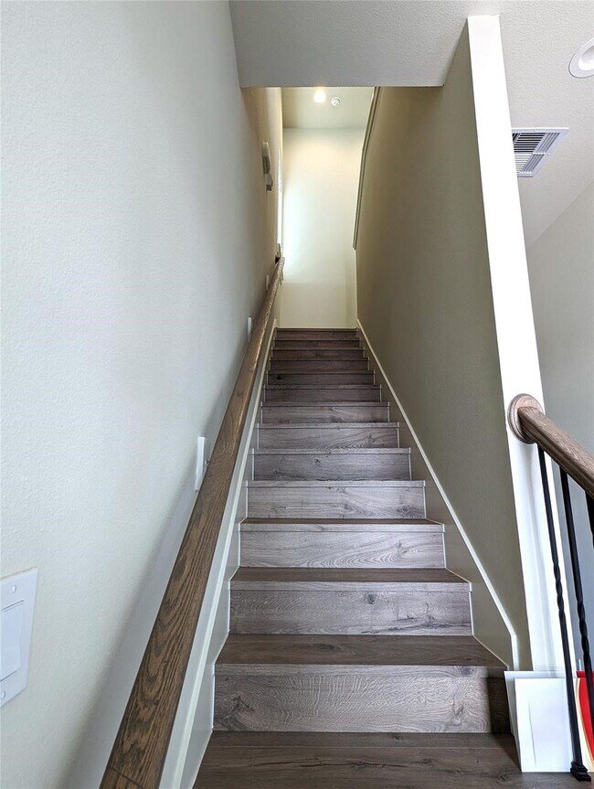 Building Photo - 803 Burton Lndg Ln