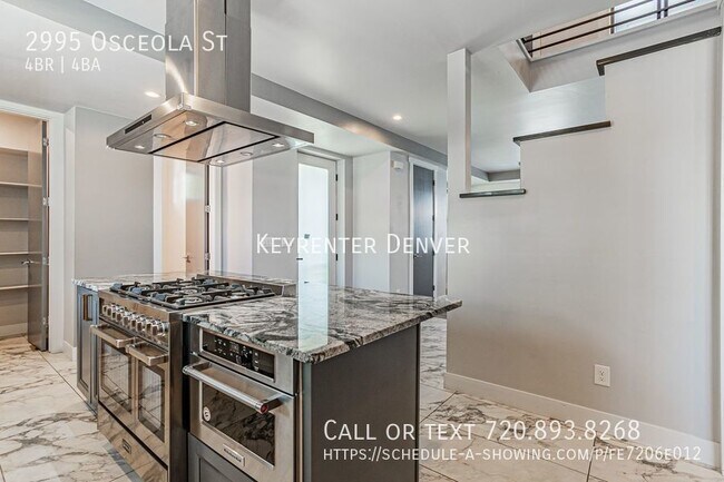 Building Photo - Luxury 4-Bedroom Home with Modern Amenitie...