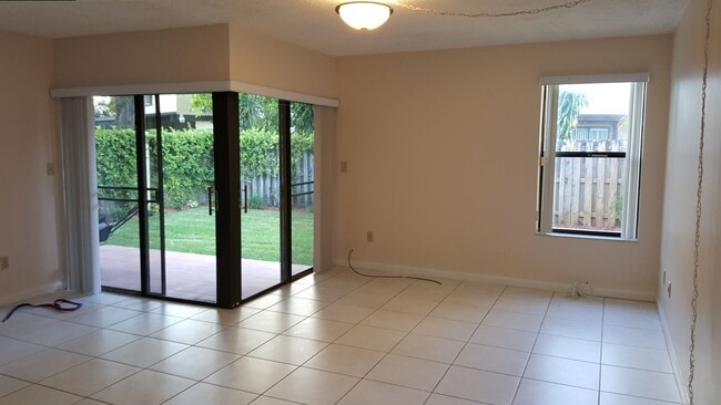 Building Photo - 12707 SW 66th Terrace Dr