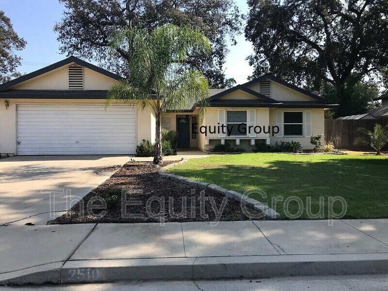 Primary Photo - 2510 N Charter Oak Ct