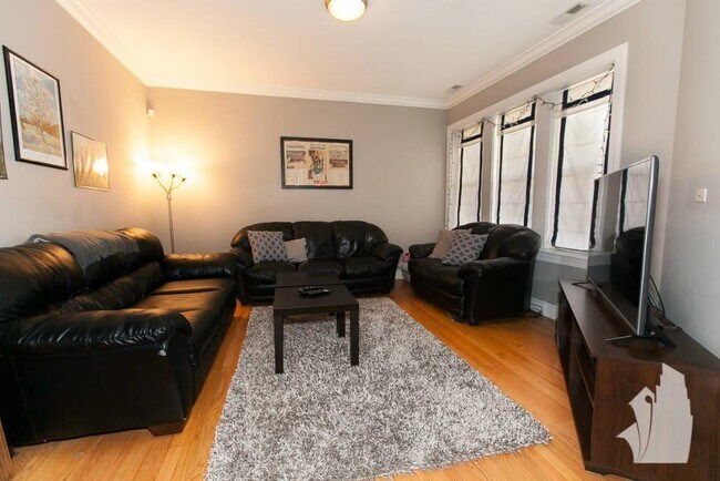 Foto del edificio - 4865 N Hermitage Ave