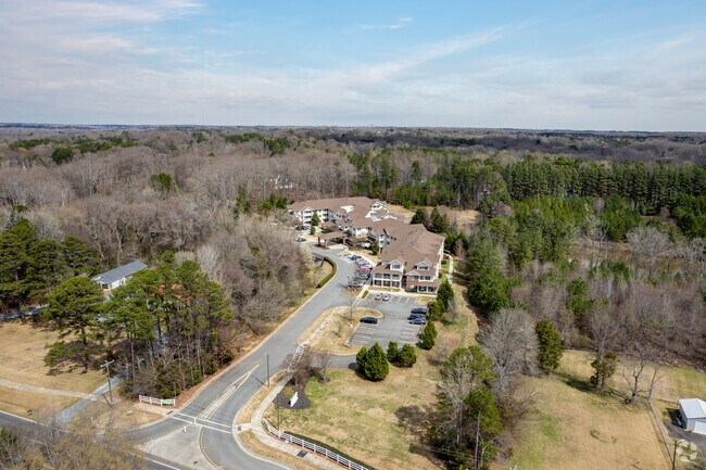 Aerial Photo - Holiday Willow Grove