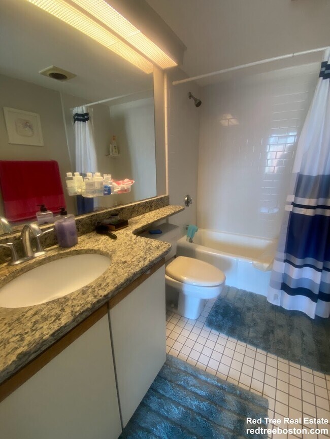 Foto del edificio - 85 Brainerd Rd