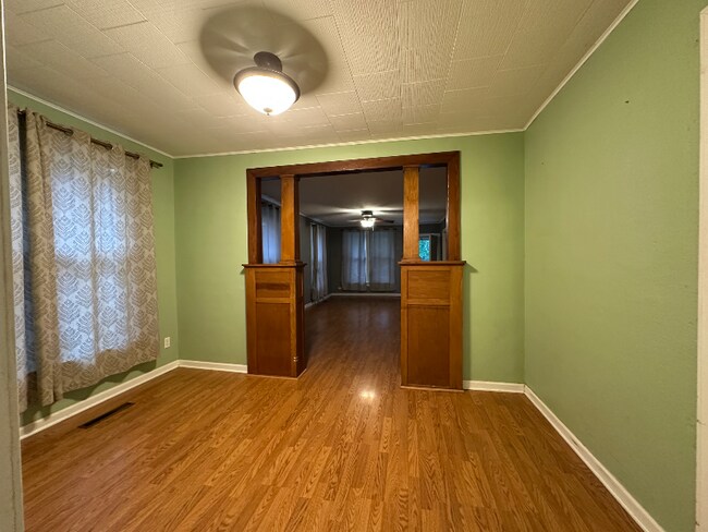 Foto del edificio - 252 S Oak St