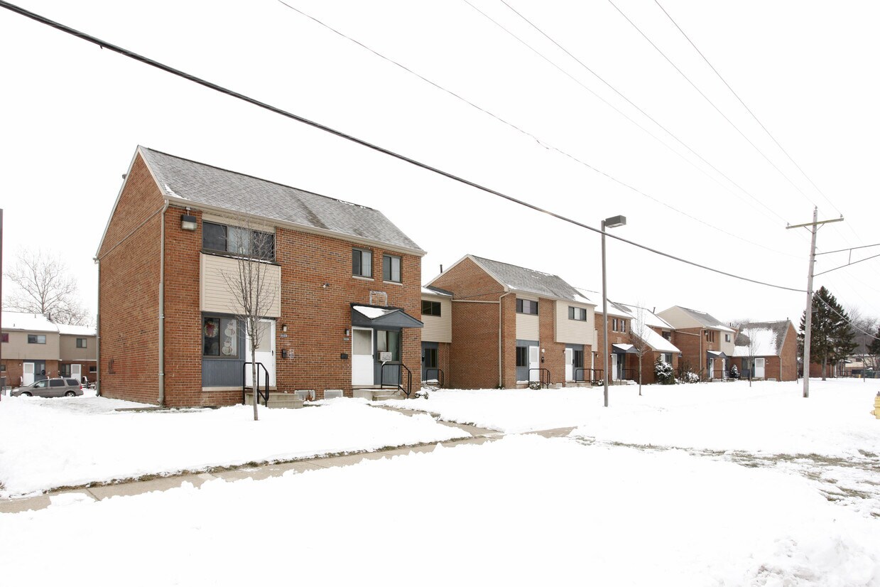 Primary Photo - Parkside Estates