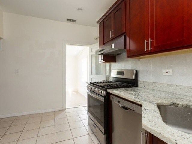 Foto del edificio - 3223 S Wallace St