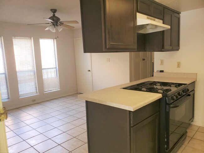 Foto del edificio - 1601 Common Dr