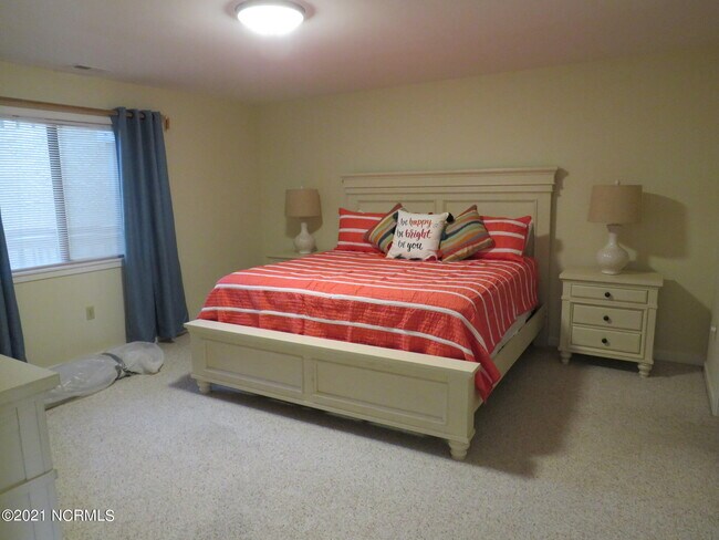 Foto del edificio - 9100 Reed Dr