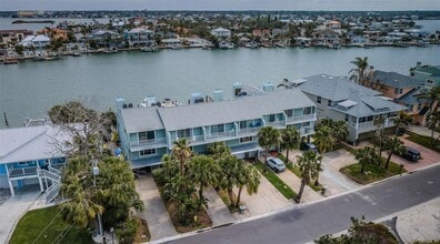 Building Photo - 2515 Bay Blvd