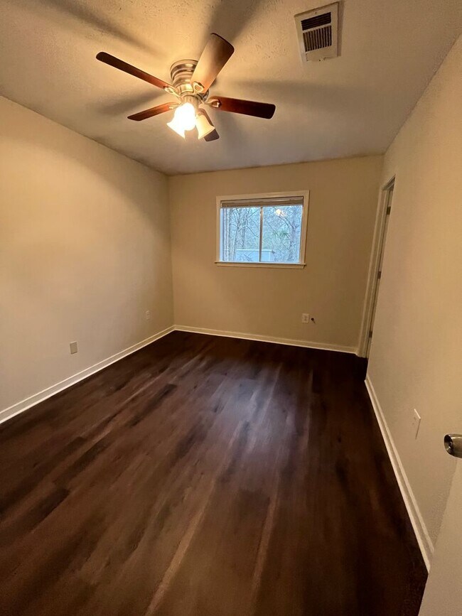 Foto del edificio - 35 Lance Dr