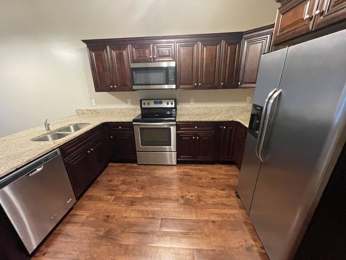 Primary Photo - 2644-48 W Timberlake Dr