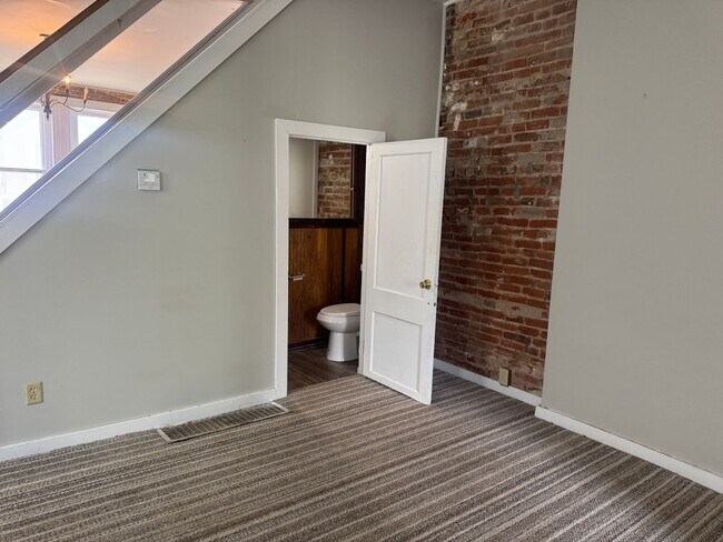 Foto del edificio - 301 S 13th St