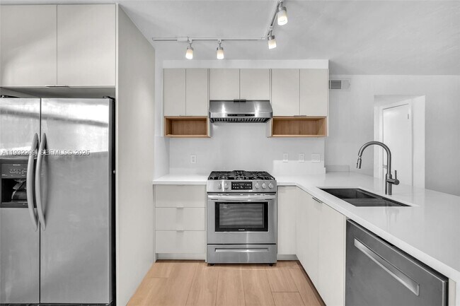 Foto del edificio - 3265 Virginia St