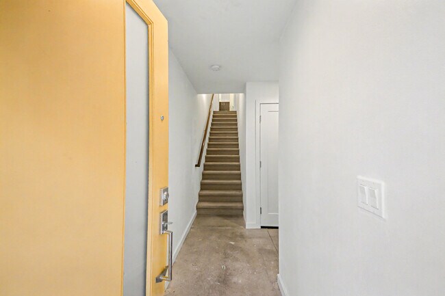 Foto del edificio - 2405 S Holgate St