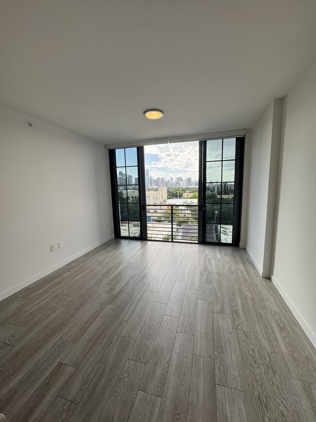 Foto del edificio - 111 NW 27th St