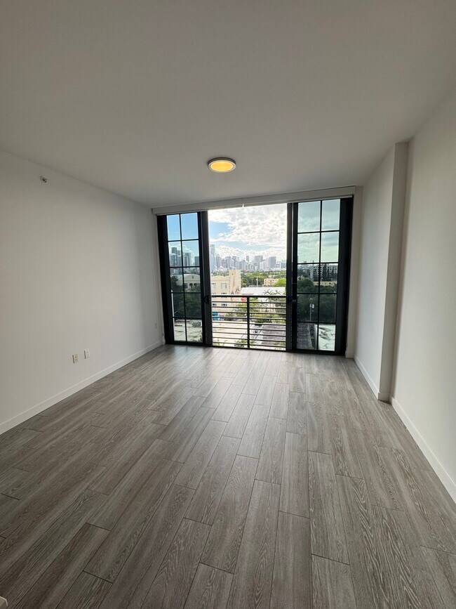 Foto del edificio - 111 NW 27th St