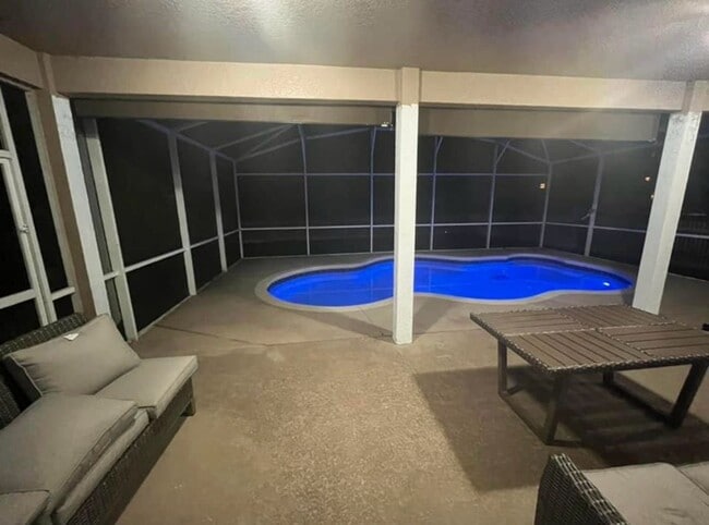 Foto del edificio - 1744 Amaryllis Cir