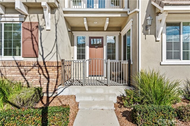 Building Photo - 22 Glicina St