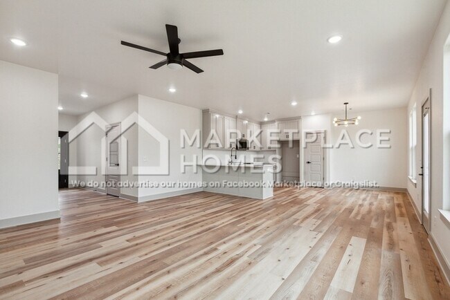 Foto del edificio - 1000 Clayton Rd