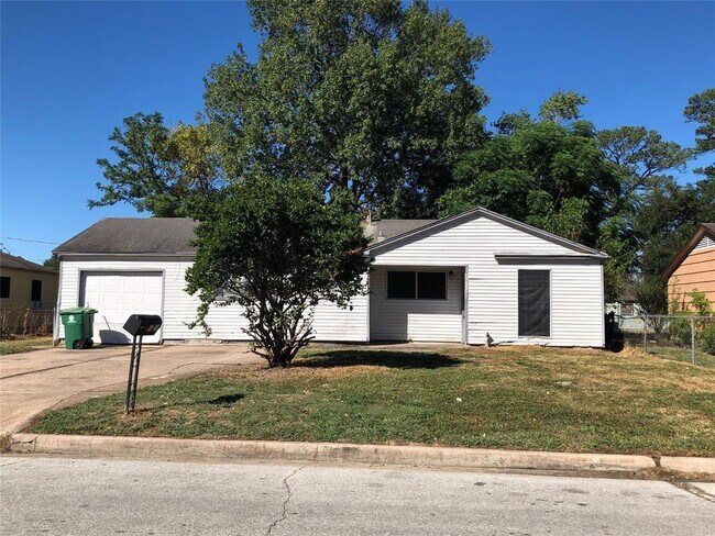 Building Photo - 7211 Orlando St