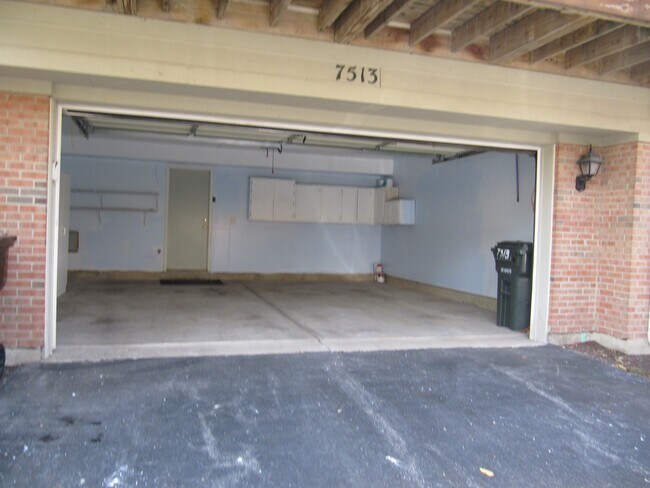 Foto del edificio - 7513 Frontage Rd