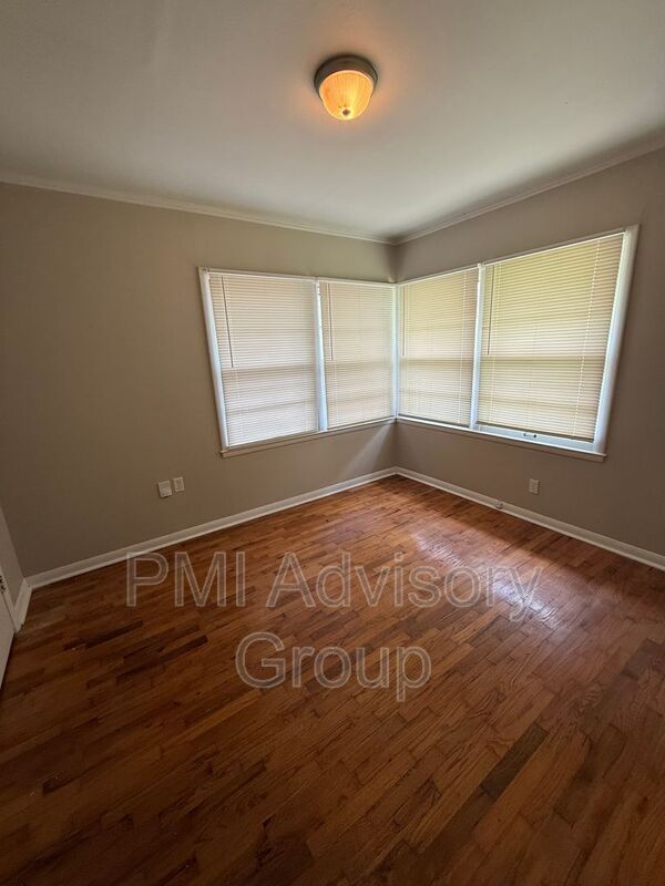 Foto del edificio - 200 SW Country Club Dr