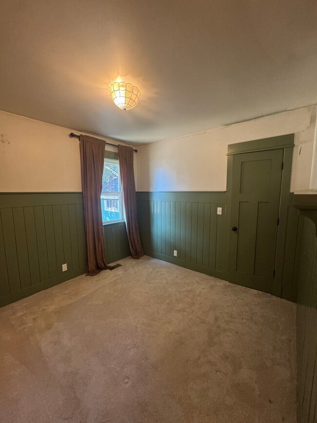 Building Photo - 31630 W Entwistle St