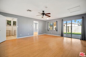 Building Photo - 15157 Valleyheart Dr