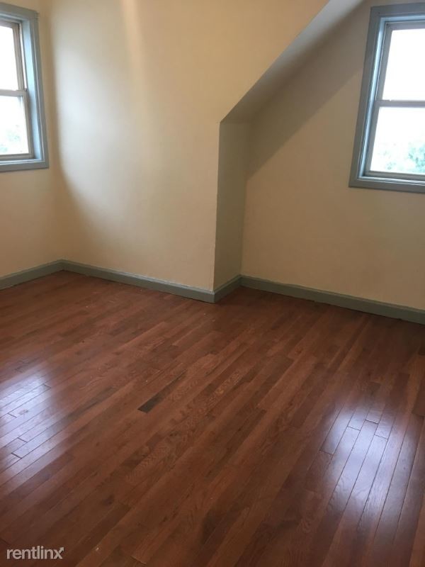 Building Photo - 4 br, 2 bath House - 21 Tompkins Ct