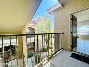 Building Photo - 1500 E Pusch Wilderness Dr
