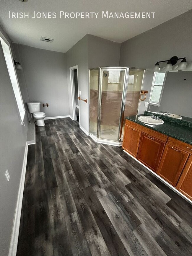 Building Photo - 1389 Broadway-Apt 2 - ALL UTILITIES INCLUDED!