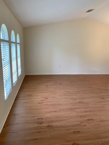 Foto del edificio - 23249 Hemenway Ave
