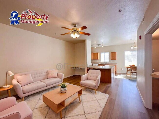 Building Photo - 10077 W Rifleman Ln