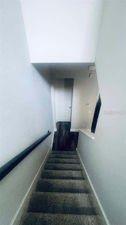 Foto del edificio - 1056 Parma Cir