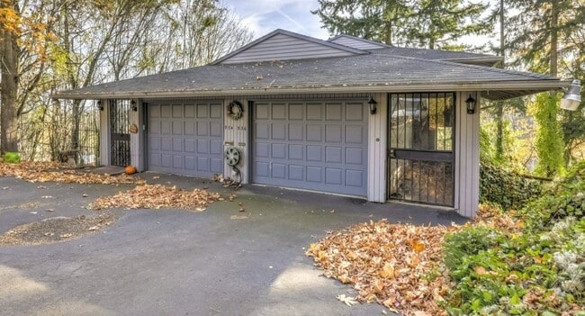 Building Photo - 934 SW Caldew Dr