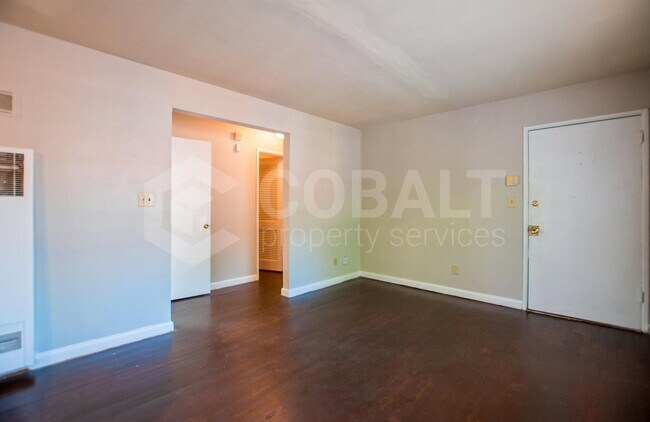 Foto del edificio - 954 St Charles Ave NE
