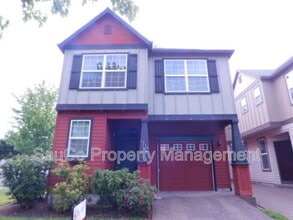 Building Photo - 902 SE Portlandia Ave