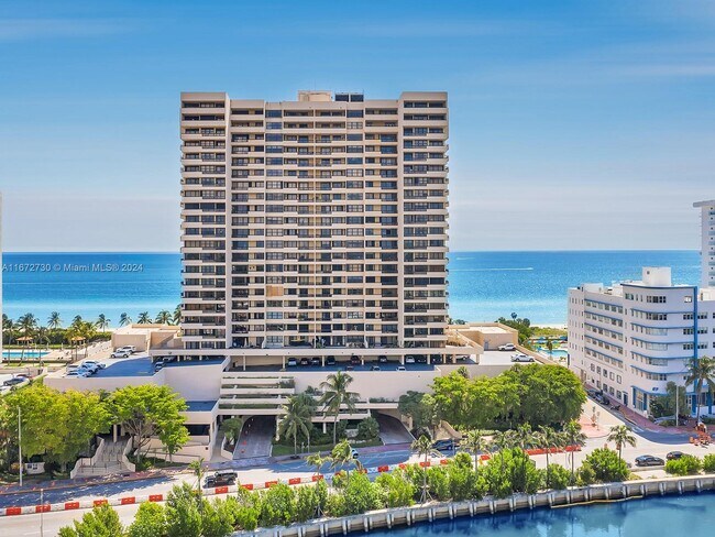 Foto del edificio - 2555 Collins Ave
