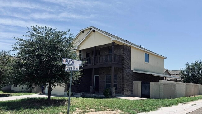 Building Photo - 332 Silverleaf Oak