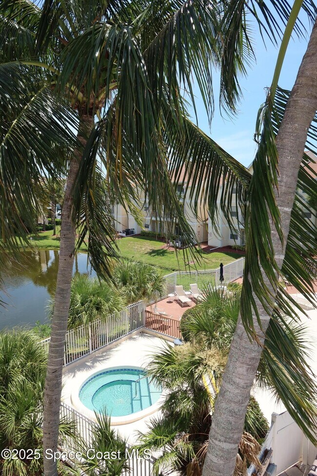 Foto del edificio - 1951 Island Club Dr