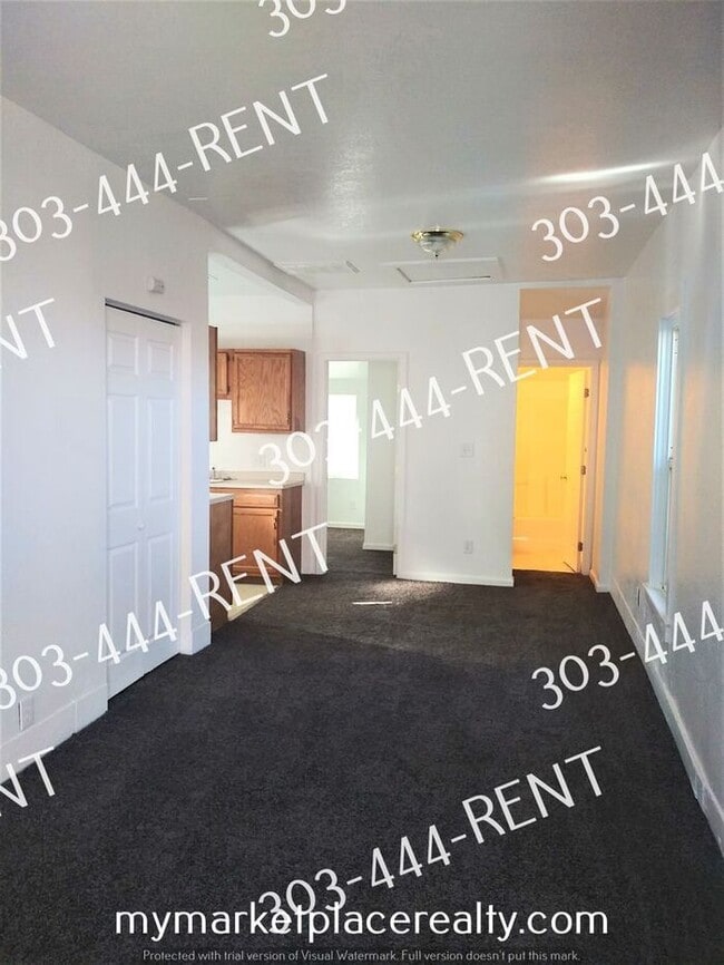 Building Photo - 2 Bedroom 1 Bath Denver - Centrally Located!