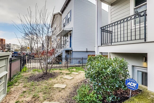 Foto del edificio - 1227 Morse St NE