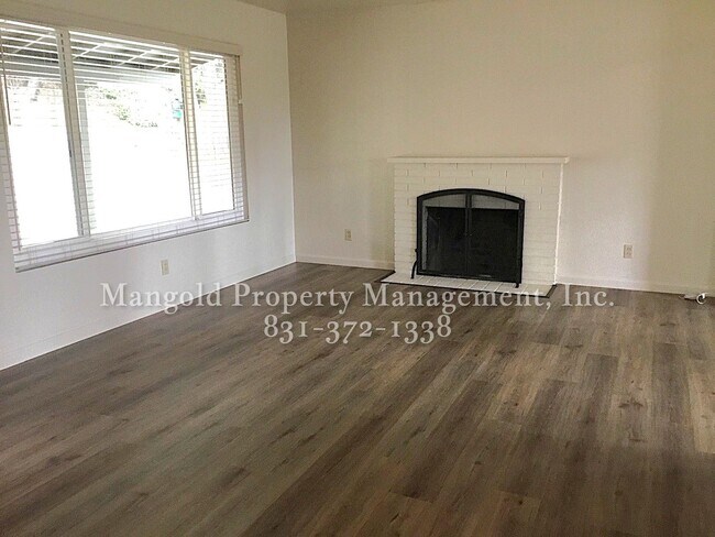 Foto del edificio - Comfortable 3-Bed, 2-Bath Home with Spacio...
