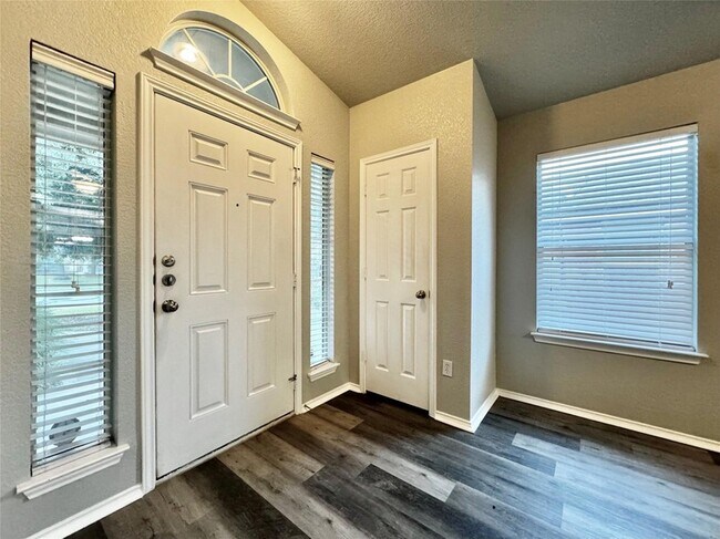 Building Photo - 1014 Aiken Dr