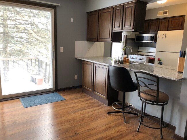 Building Photo - 464 Barkwood Ct NW