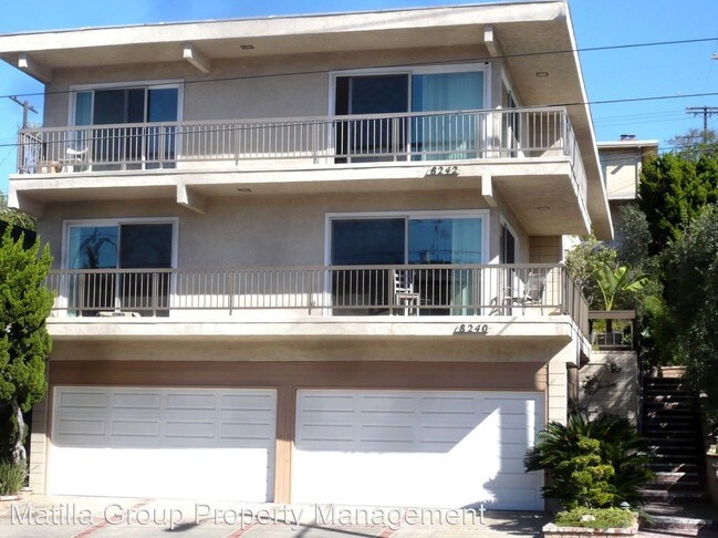 Building Photo - 8240-8242 Pershing Dr