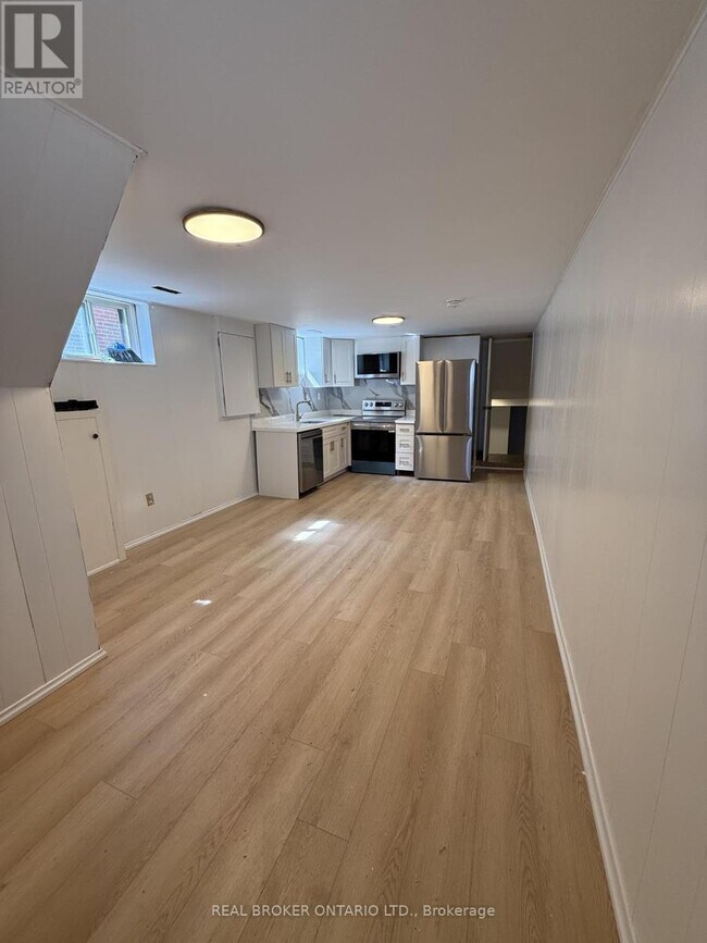 Photo du bâtiment - 214 Fairglen Ave