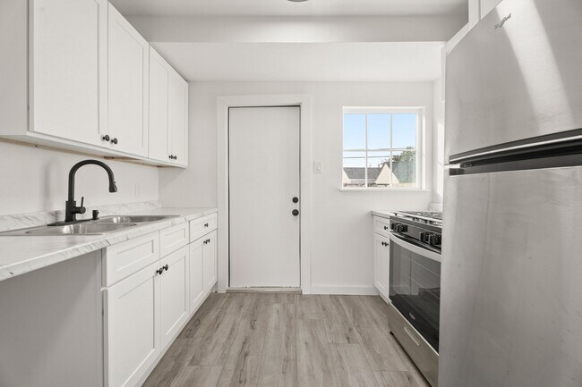 Foto del edificio - 125 18th Ave N